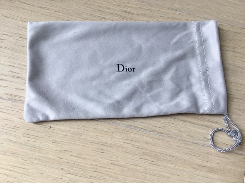 Nueva bolsa suave Dior para gafas gris - Imagen 1 de 1