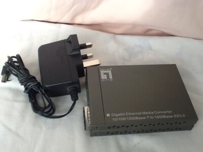 Level One GVT-4001 Gigabit Ethernet Medienkonverter 10/100/1000Base-T zu SX/LX