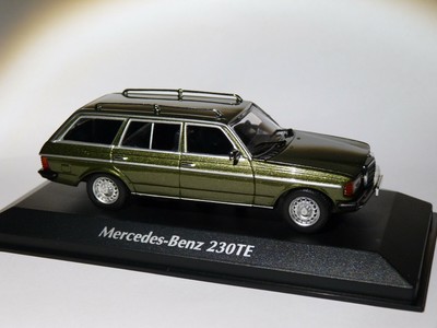 1:43 Minichamps Mercedes 230 TE rot 1982 W123