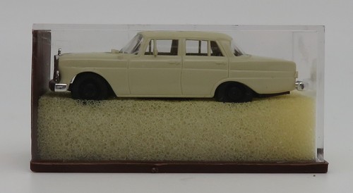 Micro Brekina HO 1/87 Mercedes Benz 190 Sedan Sunroof Beige #1803 In Box - Picture 14 of 14