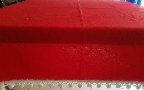 Vintage Tablecloth-Handcrafted Heavy Cotton-Red - White Pom Pom Trim - 46" x 69" - Bild 5 von 6