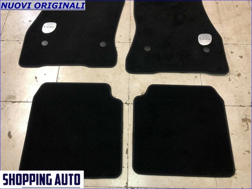 SET 4 TAPPETINI NUOVI ORIGINALI ANTERIORI POSTERIORI VELLUTO FIAT 500L LOGO ARGE - Imagen 8 de 12