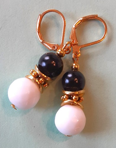 faceted WHITE JADE & Black Glass Pearl drop earring GP LEVERBACK XJ2 - Picture 4 of 7