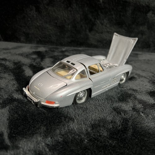 1954 Mercedes 300 SL Silver Scale 1/24 Made In Italy Burago No Box As Is - Picture 9 of 11