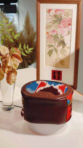 KUZNEY --Oval-shaped crossbody Atlas silk Handbag  bag Handcrafted - Picture 10 of 13