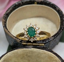 18ct Emerald and Diamond Cluster ring in UK Hallmarked Yellow Gold. Green