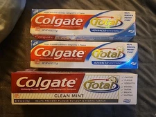 EXPIRED! RARE! 1 Colgate Total 6oz & 2 Colgate Advance Whitening 4.0oz