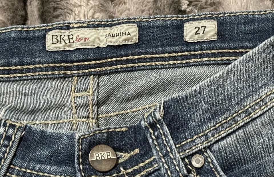 Pantalones de mezclilla BKE Sabrina tiro bajo corte boot desgastados 27R elásticos Y2K Foto 4 de 4