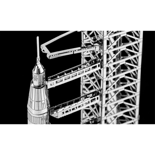 15cm X 5cm 1:770 High Quality USA Apollo 11 Saturn V w/ Gantry Unassembled Model - Picture 13 of 16