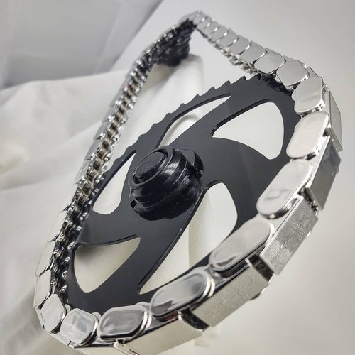 Insane Chains Bicycle Chain Cover - Picture 4 of 79