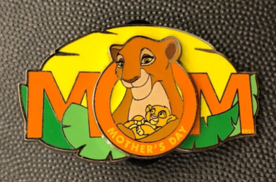 激レア Goodbye Miss Misanthropy SIMBA 12' Disney pin 148557 Simba Sarabi Mother's Day 2021 Lion King