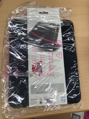 Philips Reversible Cushioned Sleeve for Tablet or E-reader DLN1713 Black Red - Picture 2 of 2