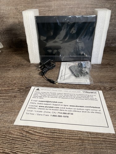 Aluratek Digital Photo Frame 10” 4GB - Picture 5 of 8