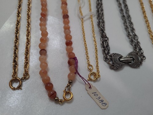 Costume Jewelry Vintage Lot 12 Necklace Charms, Chain, Beads Gold Tone & More B - Picture 22 of 24