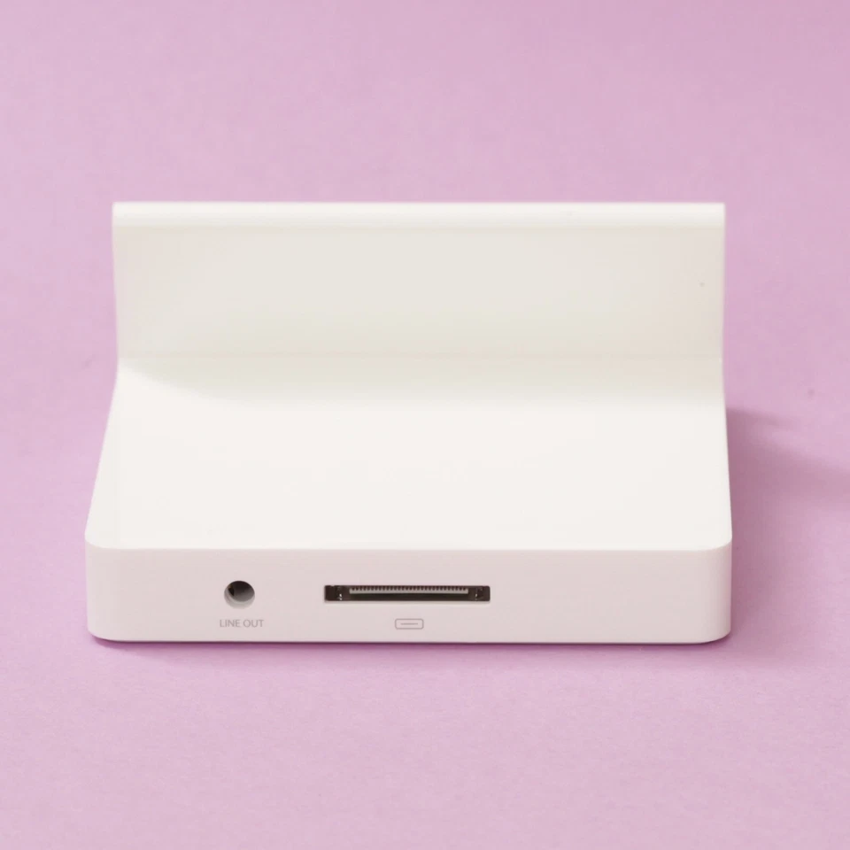 Genuine Apple iPad 2 (2nd Generation) 30-Pin Charging Dock Stand [A1381] - Image 3 of 4