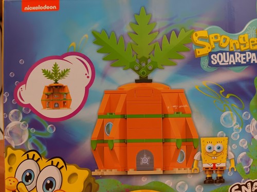 SpongeBob Squarepants Pineapple House Snap & Switch 97 Pieces Construction Set - Picture 3 of 6