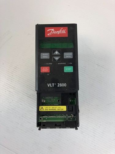 Danfoss VLT-2800 Variable Speed Inverter Drive 195N1025 - Damaged Casing - Picture 2 of 9