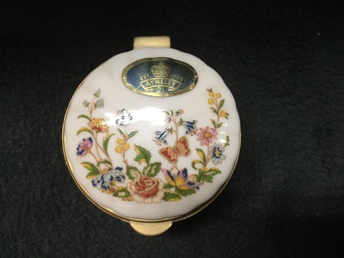 Caja de baratijas Aynsley Bone China hecha en Inglaterra, borde dorado, diseño de jardín de cabaña - Imagen 3 de 4