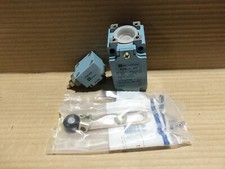 NEW TELEMECANIQUE XCK J10541H7 LIMIT SWITCH TYPE 4 500V AC 15 240V 3 AMPS AK