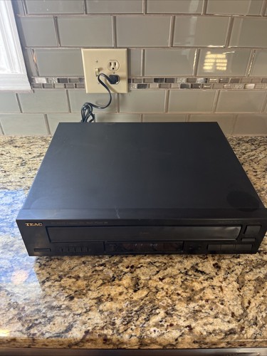 TEAC Vintage Compact 5 Disc CD Changer PD-D2391 - TURNS ON - WON’T READ DISCS - Picture 3 of 17