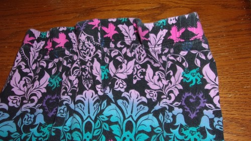 Girls Disney D-Signed Descendants 3 Multi-Leaf Type Style Leggings Size M - Picture 2 of 5