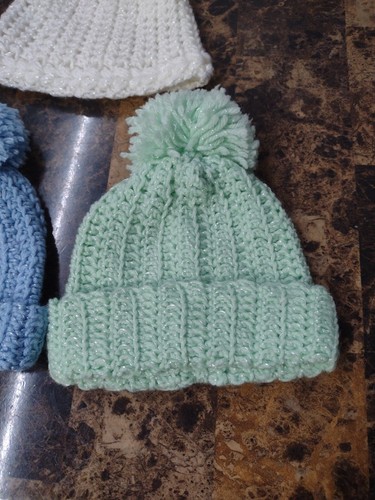 Newborn handmade Crochet Hat set of 3 different colors - Picture 7 of 9