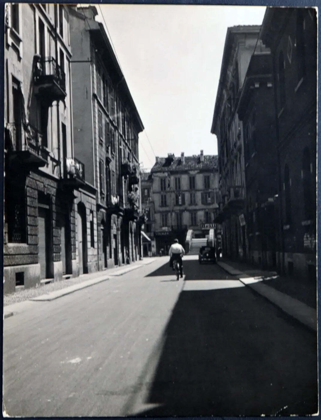 Foto 1 di 2