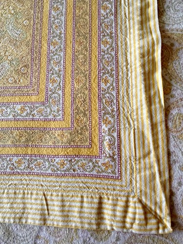 Williams Sonoma 100% Cotton Tablecloth Yellow Paisley Design 68x103 - Picture 4 of 7