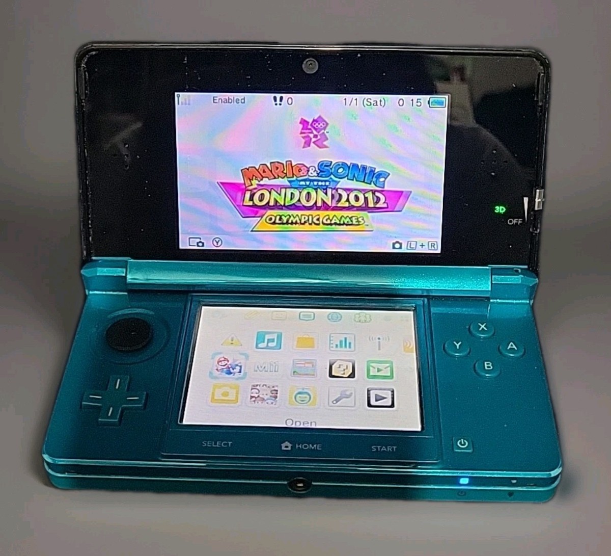 Nintendo 3DS Console Aqua Blue Edition OEM Charger 2gb SD London