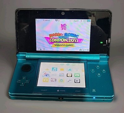 Nintendo 3DS Console Aqua Blue Edition OEM Charger 2gb SD London