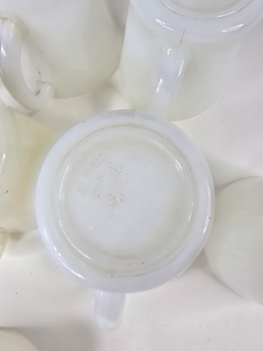 Vintage Set of 6 Fire King White Glass D Handle Coffee Cups - Mugs Oven Ware - Picture 4 of 16