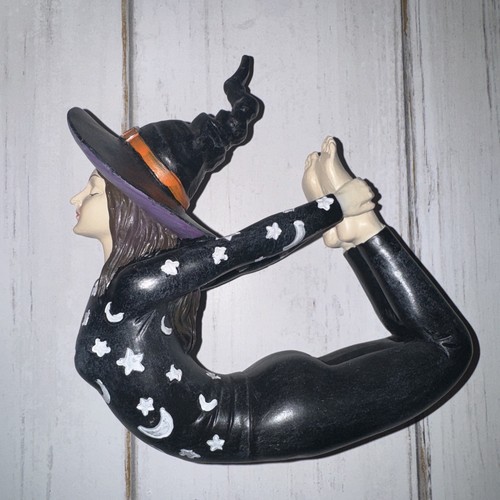 Cynkeyee Yoga Witch Figurine 7” Tall 7” Wide Halloween Brand New - Picture 2 of 3