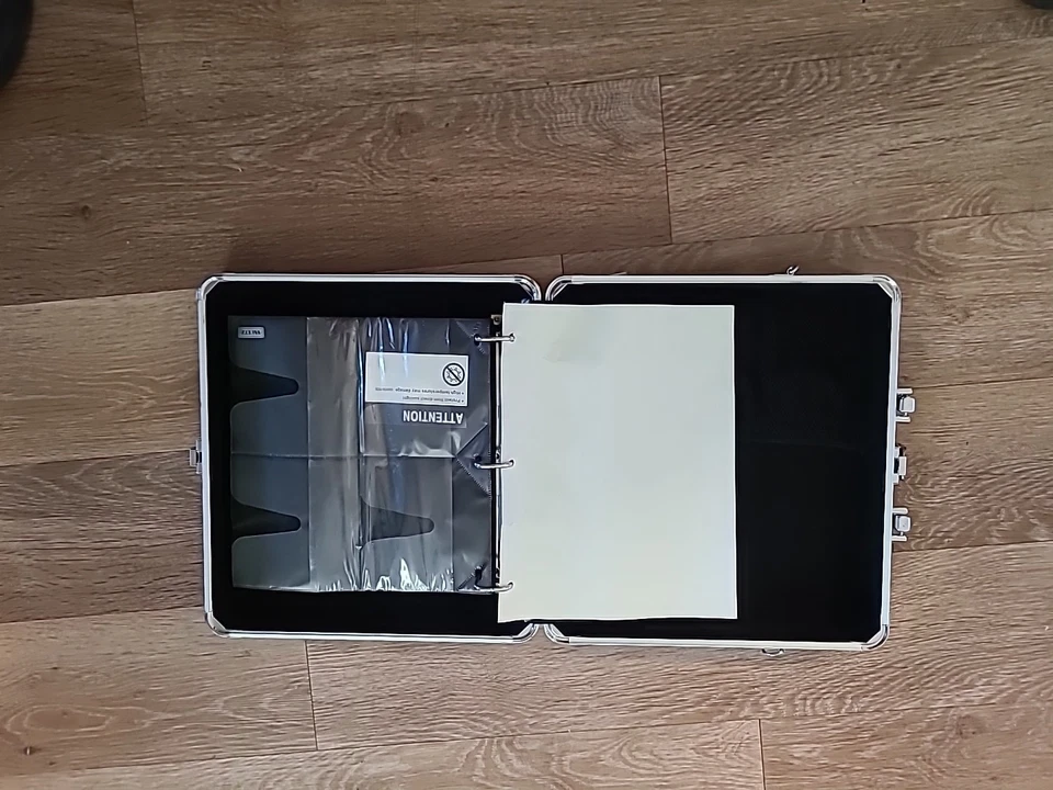 Vaultz Form Holder Storage Dvd, Cd's 12x13 , Black & Chrome - Image 4 of 4