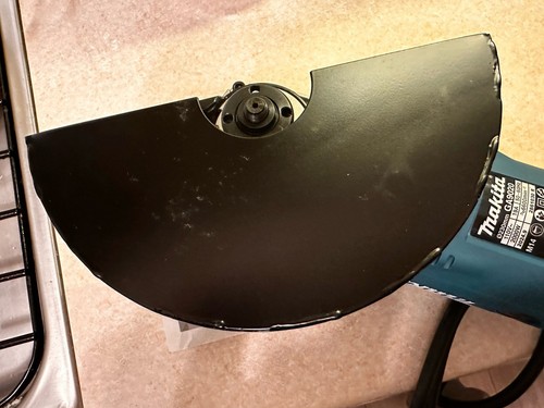 Makita GA9020KD/1 230mm Angle Grinder inc Diamond Blade & Carry Case 110v - Picture 7 of 13
