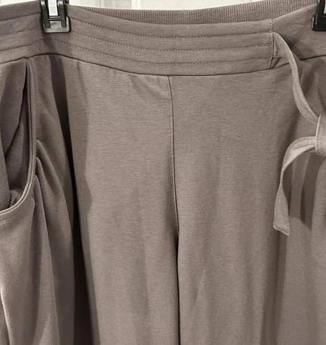 Adidas Women's Size 2XL Taupe Knit Cropped Pants Elastic And Tie Waist New - Picture 2 of 8