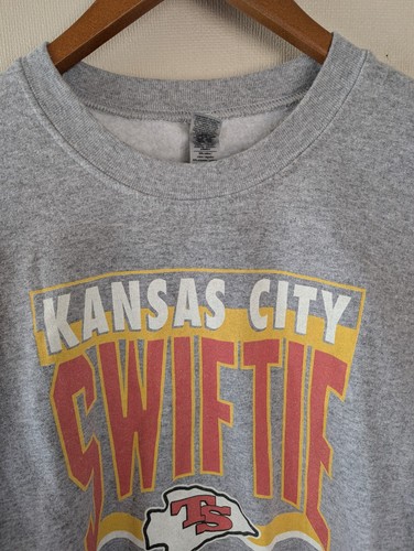 Taylor Swift Sweatshirt Kansas City Chiefs Size Small Swiftie Football Kelce 87 - Picture 3 of 11