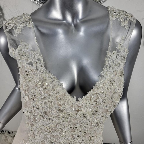 NWOT~$1795~SOPHIA TOLLI~10/12~IVORY LACE EMBELLISHED FIT & FLARE WEDDING DRESS - Picture 5 of 23