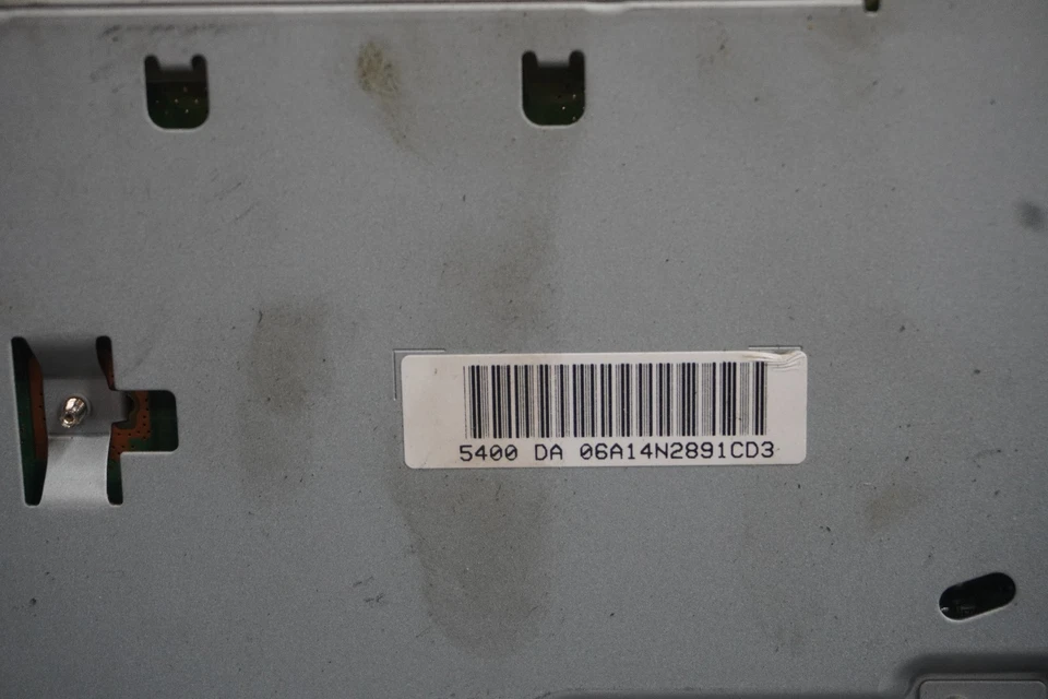 2015 2016 TOYOTA CAMRY RADIO RECEIVER AM FM CD PLAYER AC PANEL OEM 8614006390 - Image 3 of 4