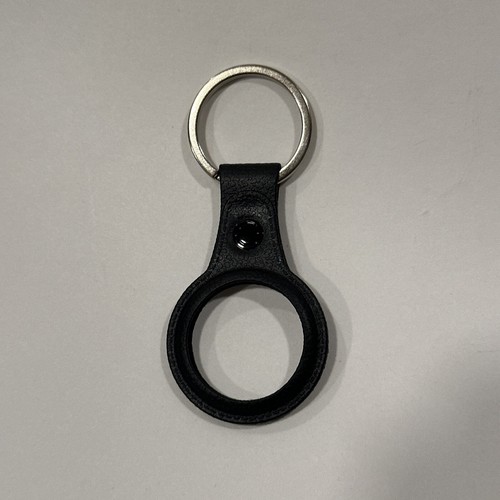 AirTag TPU Case Halter (Lederoptik) mit Metall Schlüsselanhänger - Schwarz