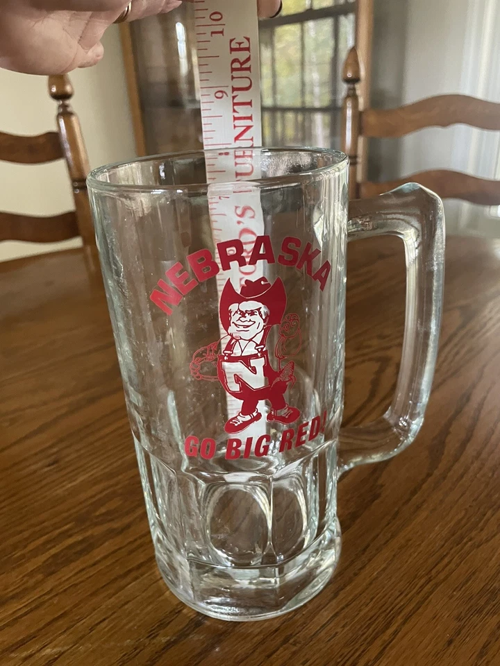 Taza vintage 1993 Nebraska Cornhuskers 36 oz Beer Stein vidrio pesado NCAA hallazgo raro Foto 3 de 4