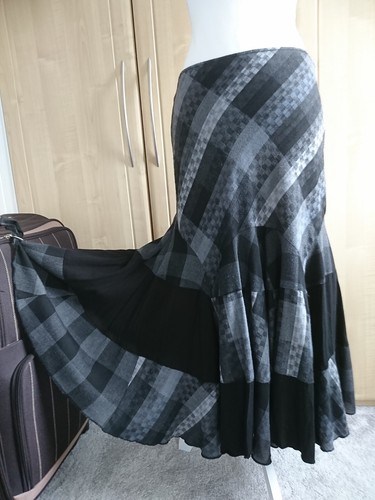 VTG PER UNA BLACK&GREY TARTAN CHECK BOHO STEAMPUNK MIDAXI FLIPPY HEM SKIRT 10 - Picture 2 of 6