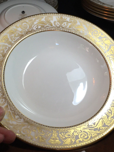 Wedgwood Gold Florentine 8" Rimmed Soup Bowl Fine Bone China ENGLAND - Picture 3 of 12