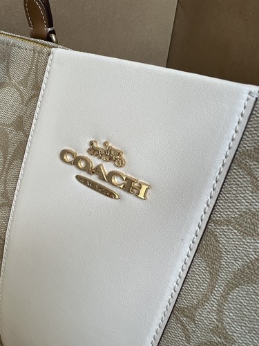 Coach CR121 Light khaki Signature Chalk Saddle Leather Gallery Tote Bag NWT $378 - Picture 6 of 7