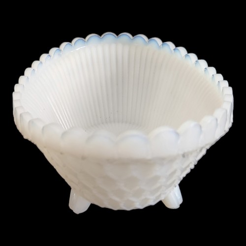 PORTIEUX VALLERYSTHAL White Opaline Oval Footed Scalloped Edge Bowl Circa 1930's - Picture 5 of 6