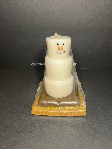 New & Sealed Ewe's View Holiday S'more Snowman Novelty Candle Collectible 4" - Picture 2 of 7