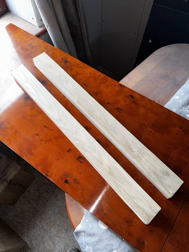 2 x Rough Sawn English Oak Wood Batten Timber