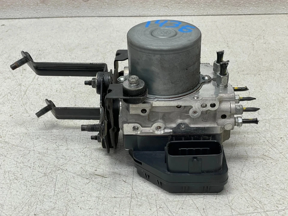 Conjunto de piezas de freno antibloqueo AWD para 17 INFINITI Q60 232940 Foto 4 de 4