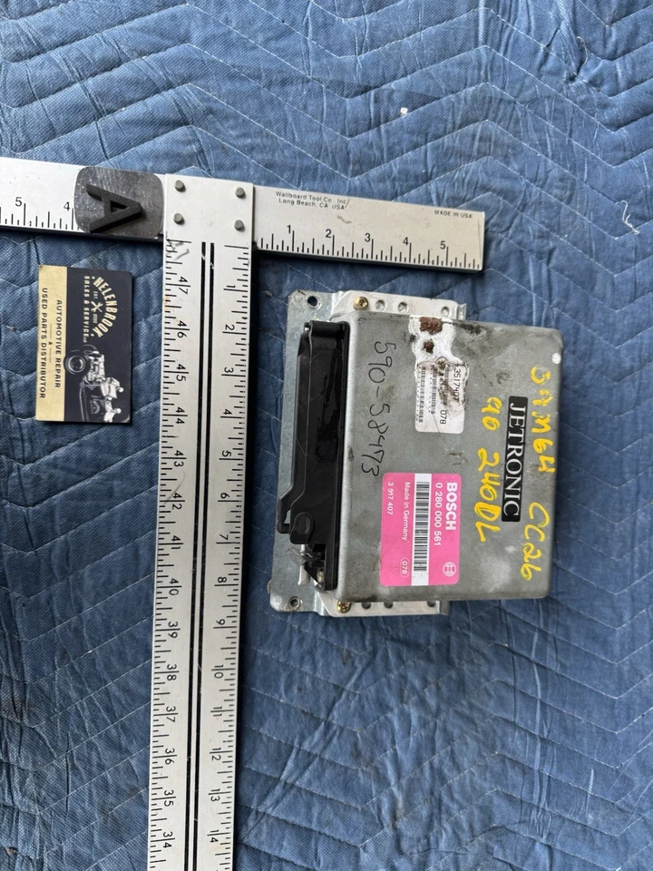 1989-1992 Volvo 240 244 245 940 Bosch ECU Computer 3517407 LH2.4 561 OEM #4817E - Image 2 of 4