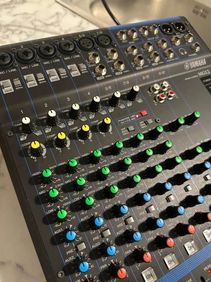 Yamaha MG12 - 12 Channel  Analogue Mixer - Image 2 of 4