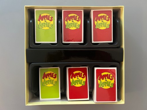 Apples to Apples Bible Edition 2006 Excellent Condition -Many Cards Still Sealed - Picture 3 of 4